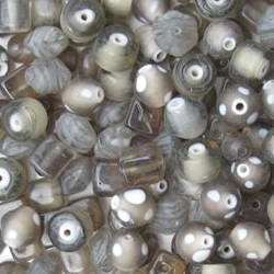 Glaskralenmix. Grey. (mooie kwaliteit ook in 250 gram). 50 gram.