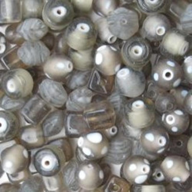 Glaskralenmix. Grey. (mooie kwaliteit ook in 250 gram). 50 gram.