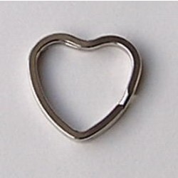 Sleutelring. Hartvormig. 31x32mm. Zilverkleurig.