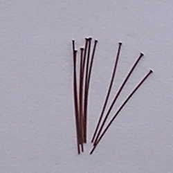 Nietstift. 0.7x45mm. Rood koperkleurig. zakje 100 stuks voor.