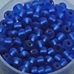 PRACHT Rocailles. Zilverkern mat Blauw. 4,5mm. Mooi tussenkraaltje. ca. 17 gram voor