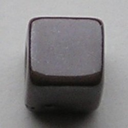 Glanzende Keramiekkraal. 14x14mm. Khaki. Kubus.
