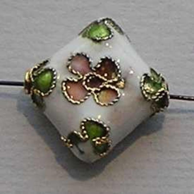 Cloisonnekraal Wit. 13x13mm. Wybervormig.