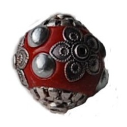 Kashmiribead. 18mm. Rood zilver.