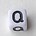 Letter Acrylkraal. Kubus. 6x6mm. Wit met zwarte letter Q.