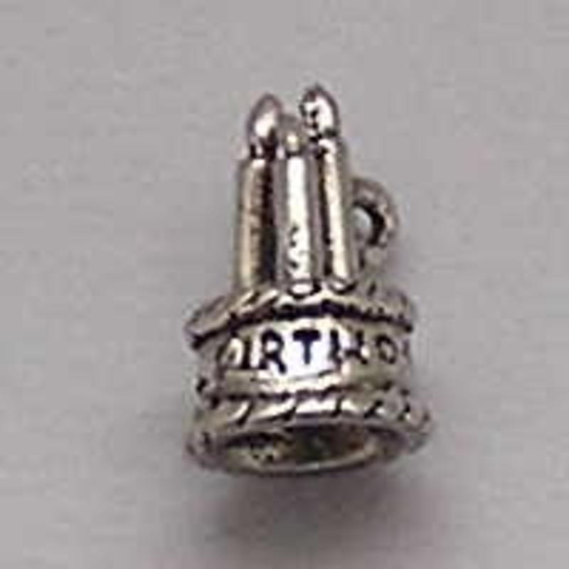 Bedel Verjaardagstaart. 9x14mm. Oudzilverkleurig.