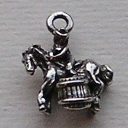 Bedel Girl barrel rider. 18mm. Oudzilverkleurig.