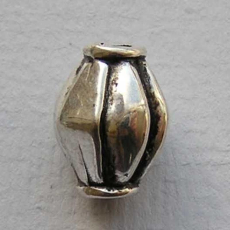 Grote Bicone. 10x13mm. Zilverkleurig Metallook