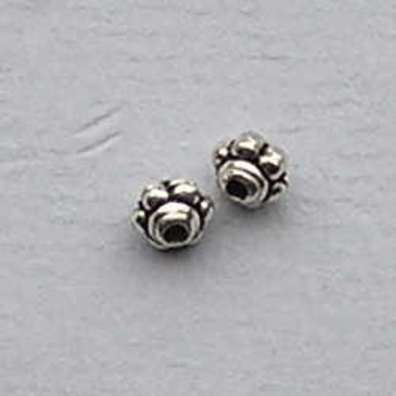 Kraal Mini Saturnus. 4x5mm. Zilverkleurig Metallook