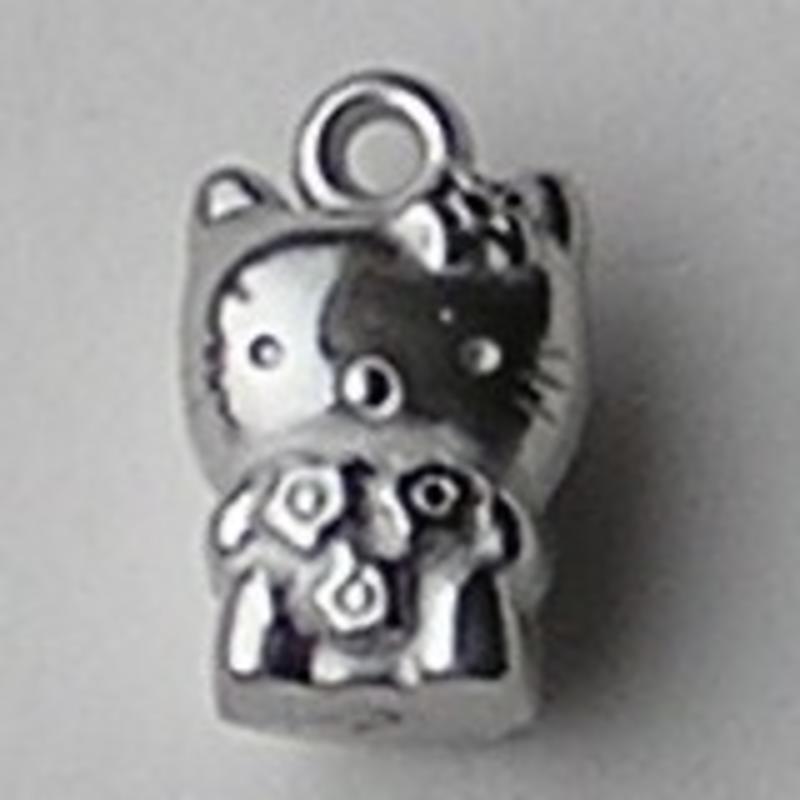 Hello Kitty Bedel. 16mm. Oudzilverkleurig. metal look