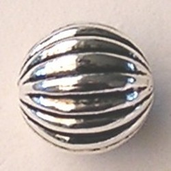 Rond geribbelde kraal. 17mm. Zilverkleurig . Metallook