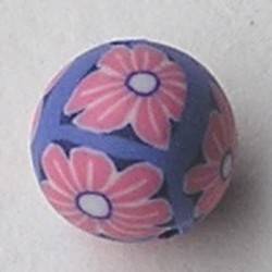 Fimoklei-Kraal. 10mm. Lila met Roze Bloemetjes. Rond.