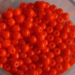Glaskraal. 3mm. Rond. Opaque Oranje. 100 stuks voor.