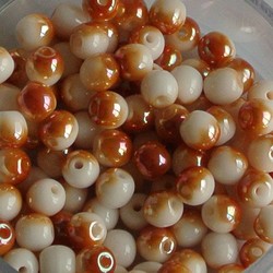 White Abricot Glaskraal. 4mm. Rond. 100 stuks voor