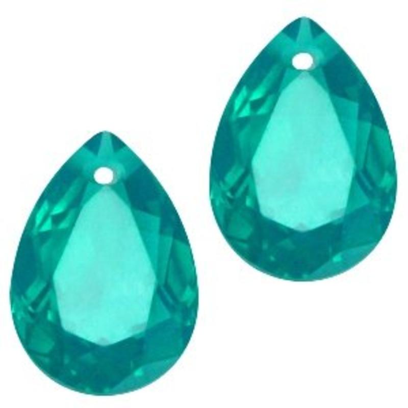 Facetgelepen drop-shaped pendant 10x14mm Emerald