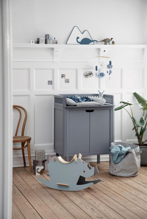 sebra changing table