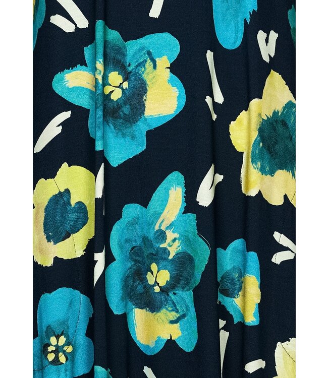 blauwe strandjurk met korte mouwen en bloemen 'floral blue blooms'
