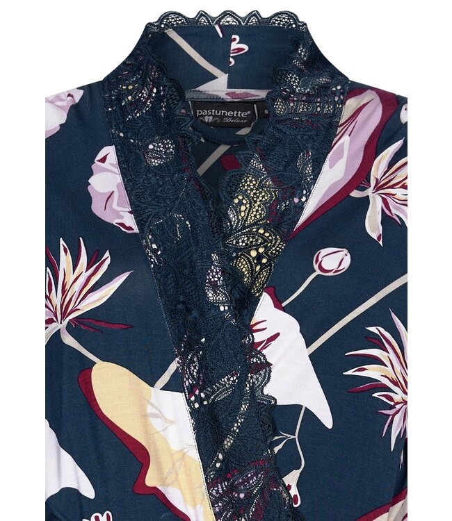 Pastunette Premium luxe viscose-mix lounge style kimono badjas 'flower bloom lace'