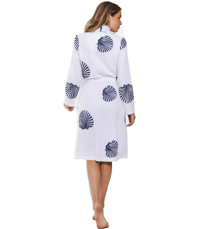 white waffle style morninggown with shawlcollar 'seashell dreams'