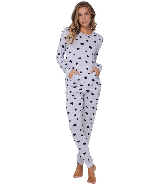 Lichtgrijs melee pyjama met lange mouwen en kangoeroezak 'lots of lovehearts'