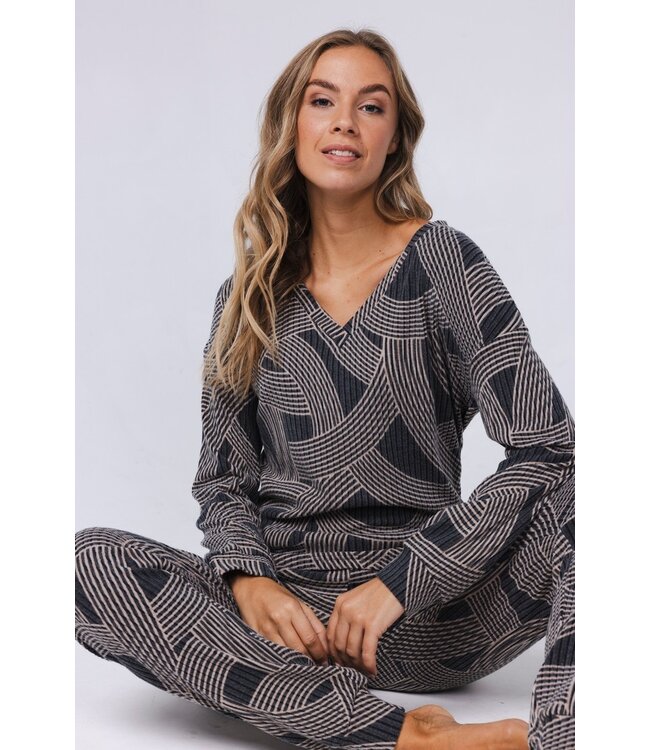 ladies wide v-neck luxury lounge pyjama set 'abstract art'