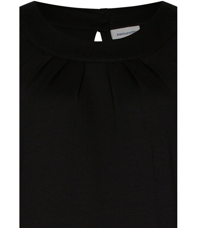 ladies sleeveless beachdress with flattering front beautiful beach