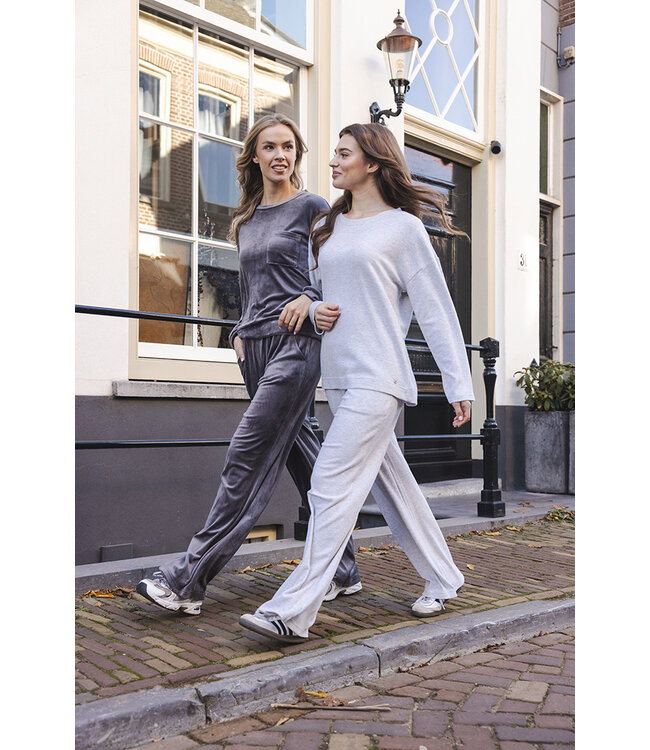 Lichtgrijze pyjama van wafelstof met oversized top Fabulously Chic