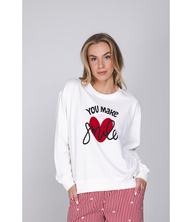Rode pyjama met french terry top en kangoeroe zak True Love