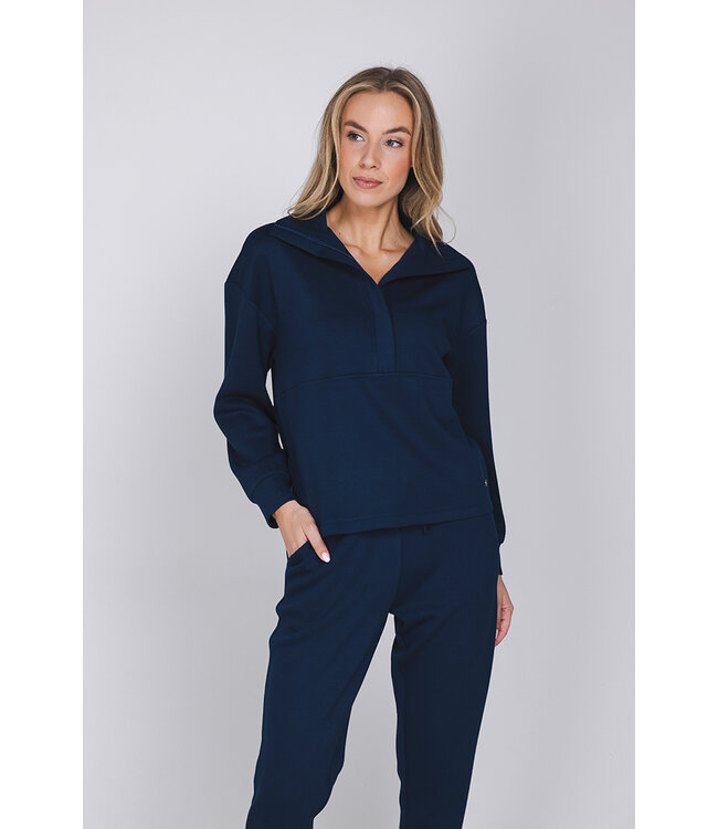 Donkerblauw huispak met rits en boorden lange mouwen Stylish Comfort