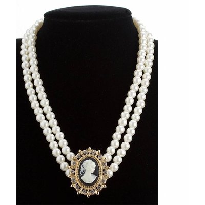 Karnevalsaccessoires: Perle-kette mit Camee