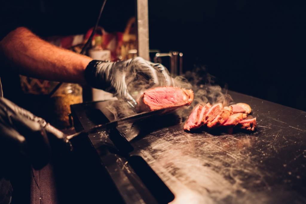 STEAK TASTING  DONNERSTAGS ab 18.00 UHR IN UNSEREM STEAKHOUSE