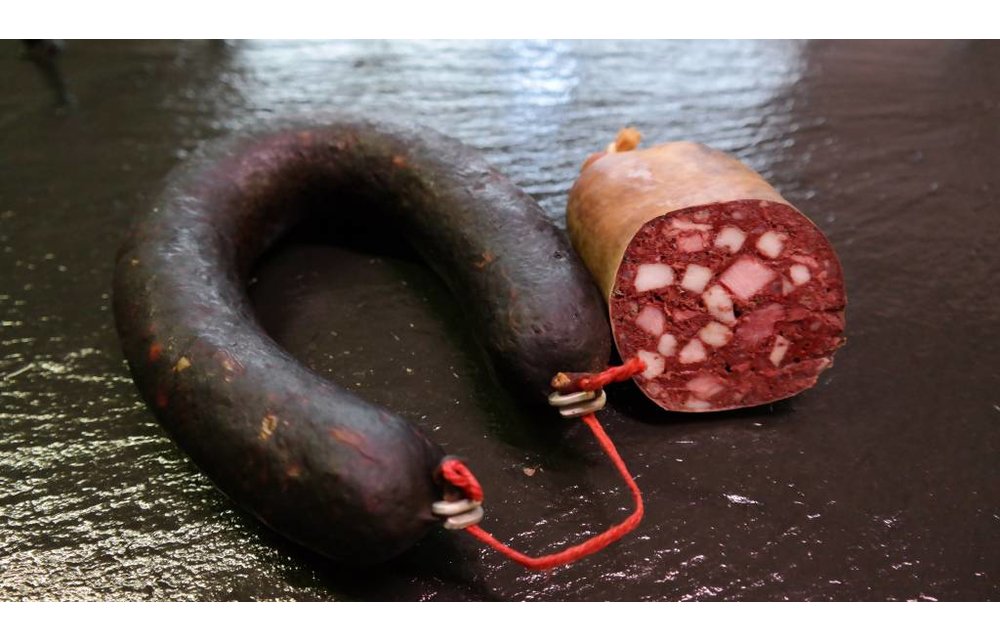 HAUSMACHER BLUTWURST IM RING GERÄUCHERT