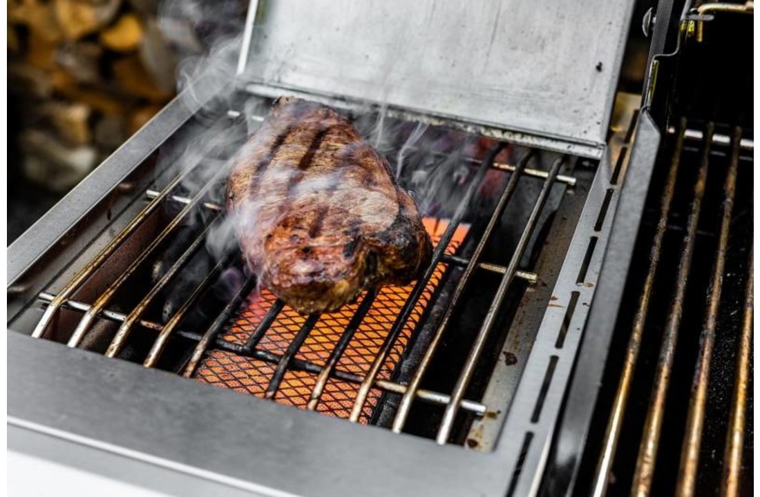 Grillfürst G310E 3-Brenner Gasgrill mit Hochtemperaturbrenner und Edelstahl Rosten