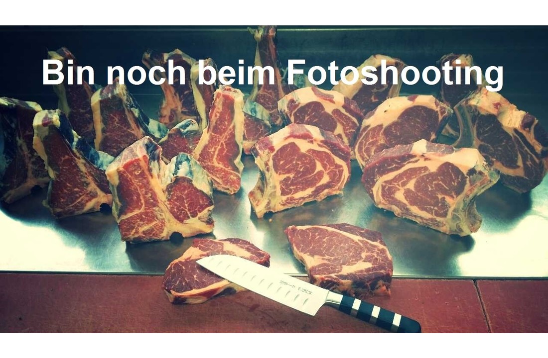 Spanferkelrücken mit Knochen ca. 2700g