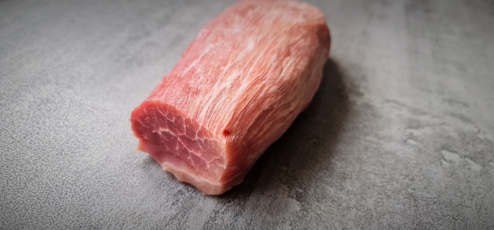 SCHWANZROLLE - DUROC - VOLLBLUT