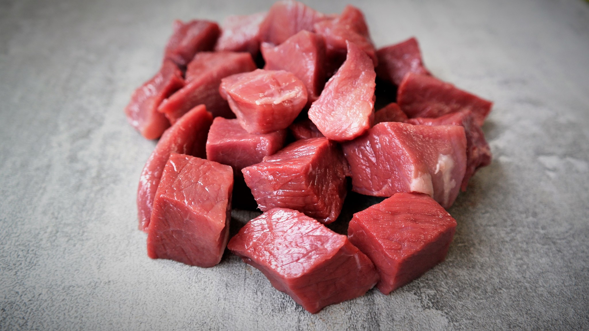 HIRSCHGULASCH AUS DER KEULE