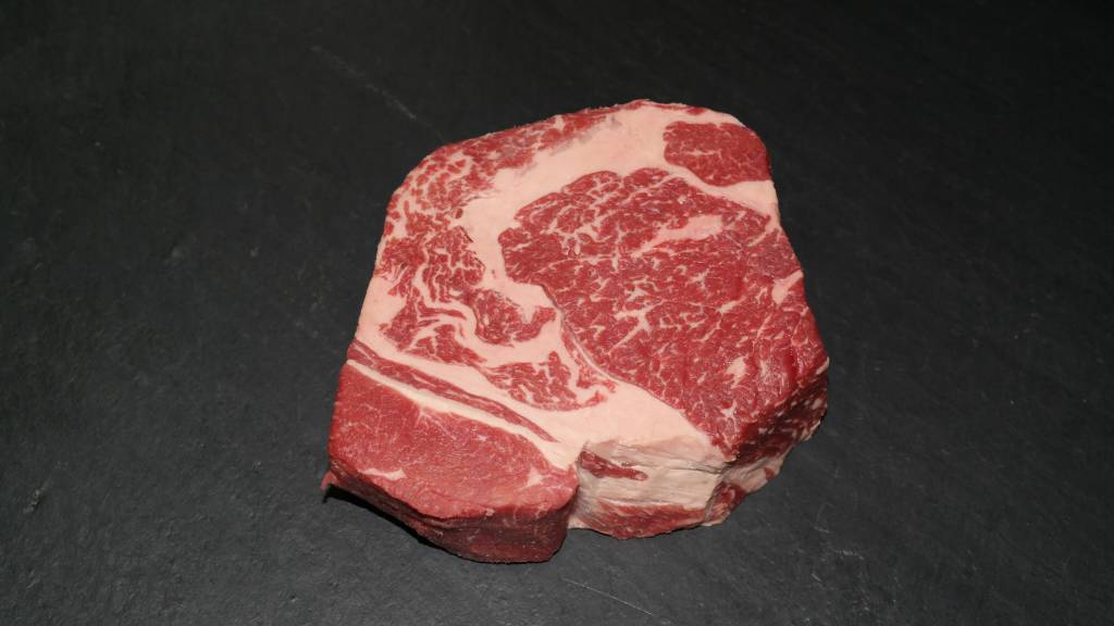 AHLE MUH / RIB EYE STEAK / DRY AGED