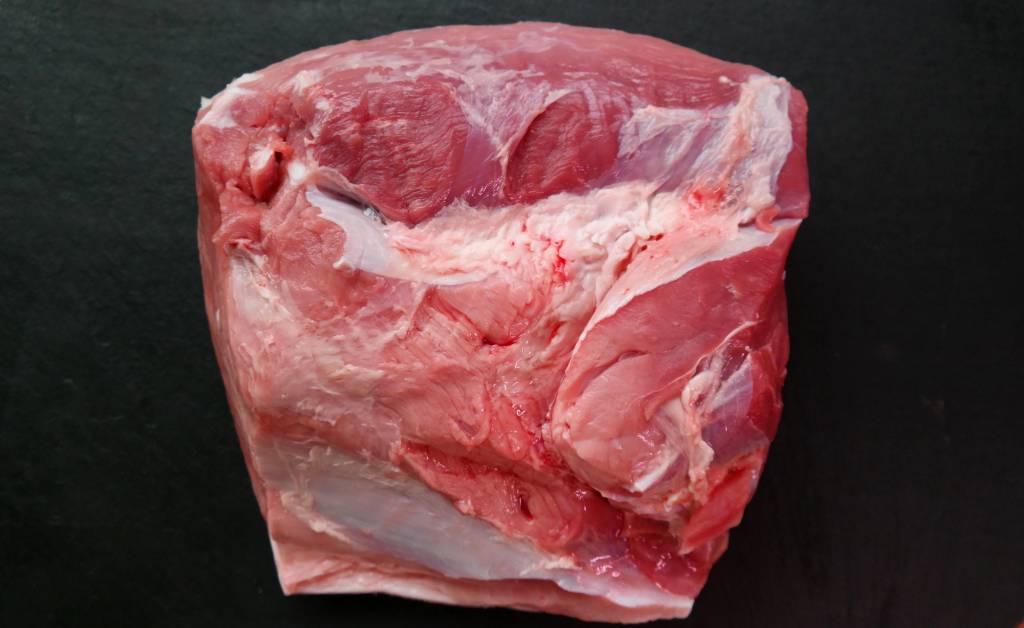 KRUSTENBRATEN NATUR AUS DEM SCHINKEN