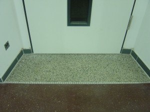 Terrazzo reinigen - Terrazzoböden pflegen - Terrazzoboden schleifen  