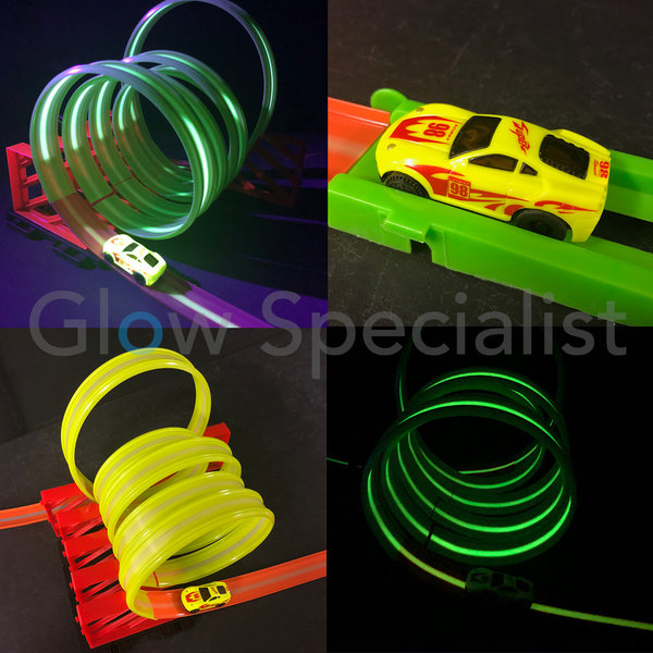 GLOW IN THE DARK RACE TRACK - WITH LUMINOUS CAR - 21 PIECES