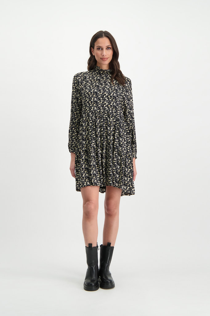 Lofty Manner Black floral print midi dress Lucia