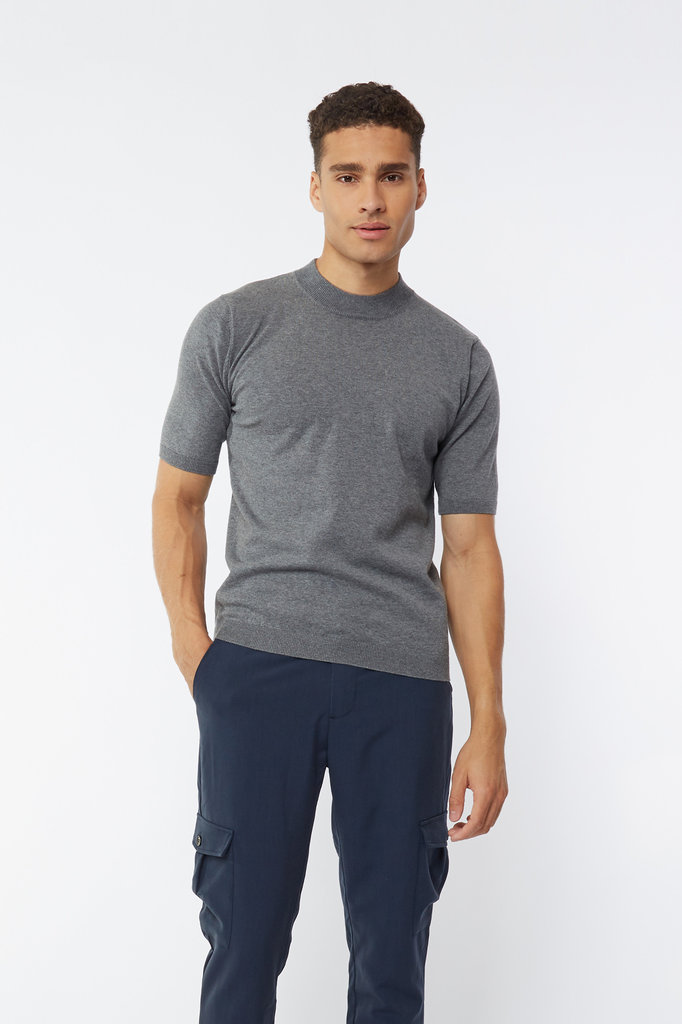 Lofty Manner Gray Top Jayson