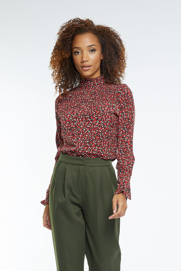 Lofty Manner Top Iza Red White