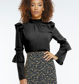 Lofty Manner Black Top Lily