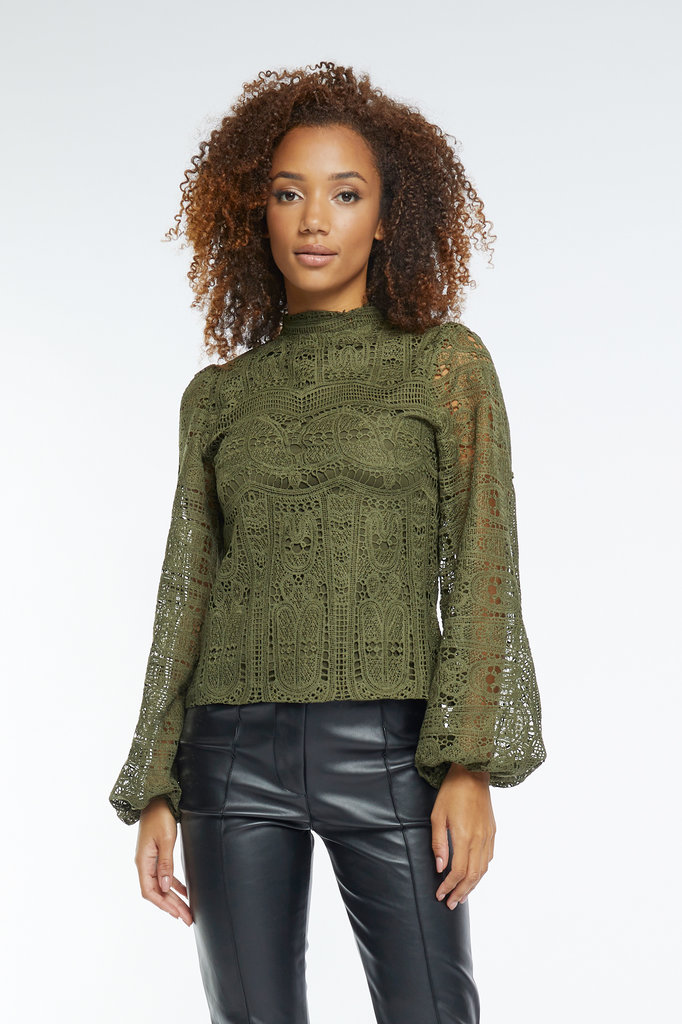 Lofty Manner Groene Top Rose