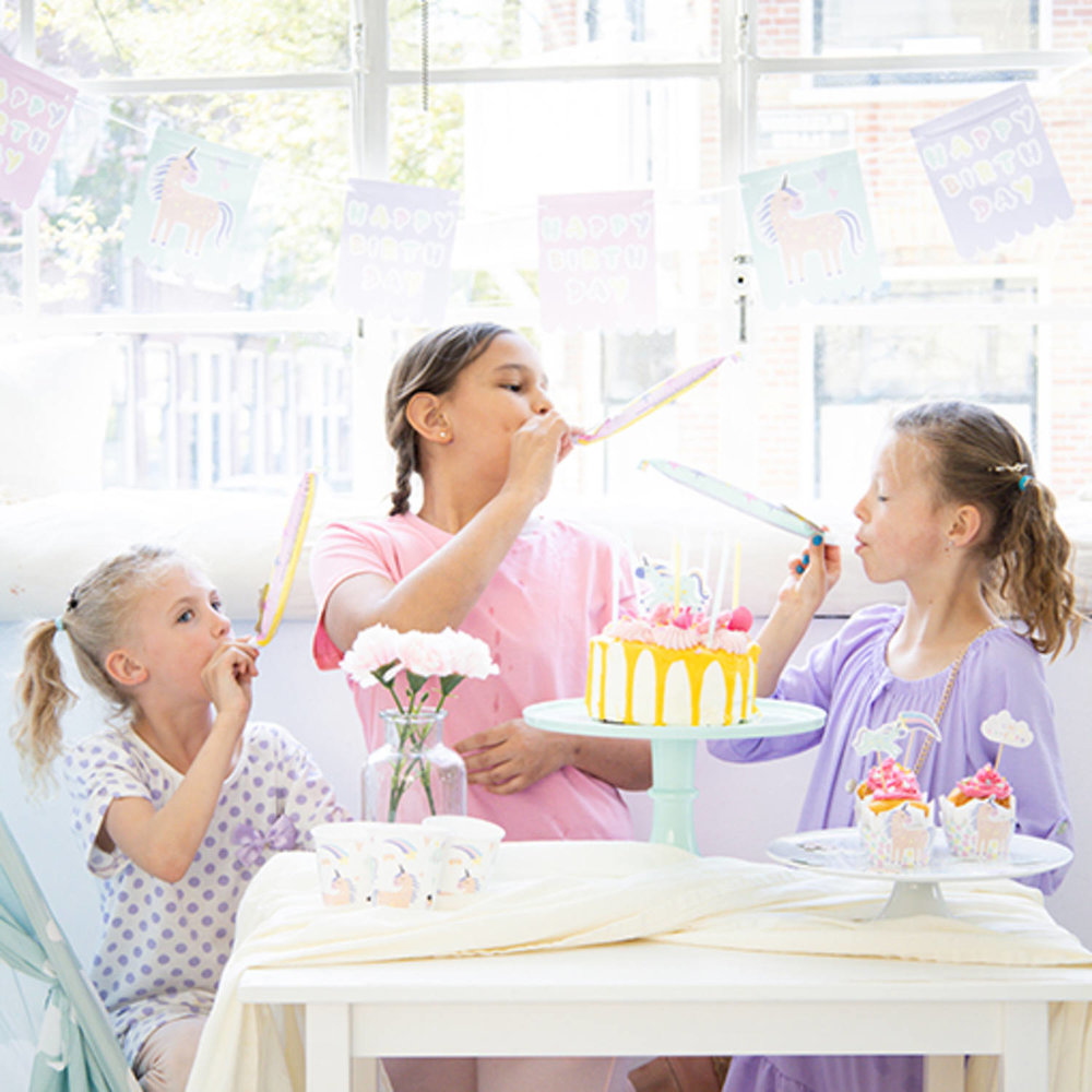 Unicorns & Rainbows Borden - 8 stuks - Eenhoorn feestartikelen