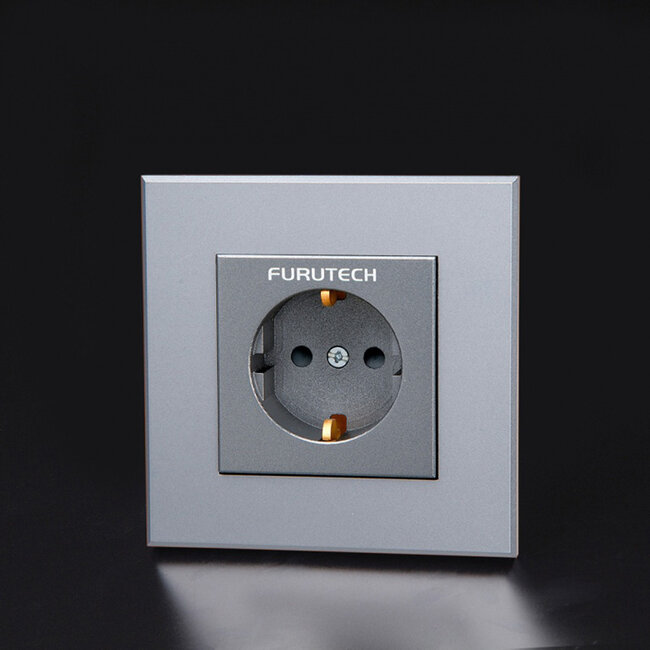 Furutech FP-SWS (G) – Schuko-Wandsteckdose mit vergoldeten α-Kupferleitern