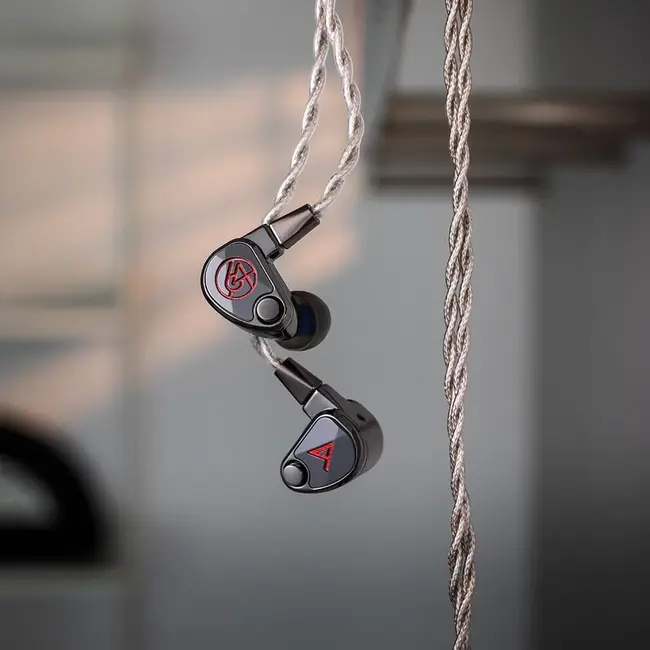 Astell&Kern XIO flagship in-ear monitor with 64 Audio tech