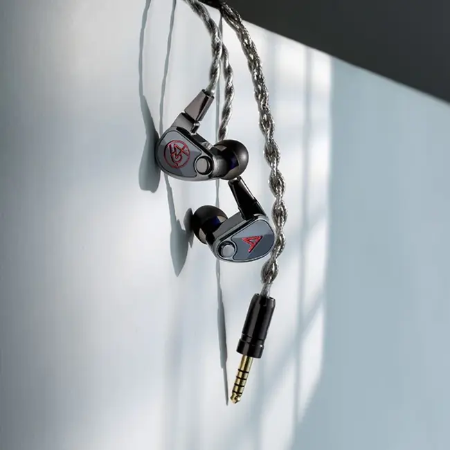 Astell&Kern XIO High-End-In-Ear mit 64 Audio Technologie