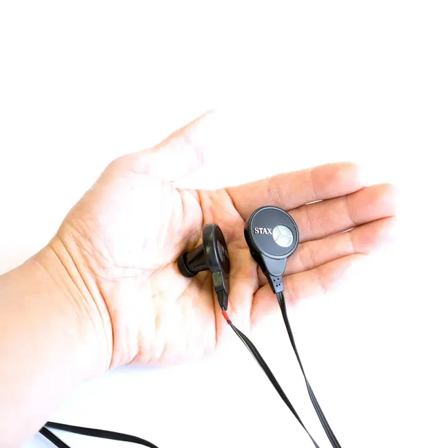 STAX SR-003MK2 – l’écoute électrostatique en format intra-auriculaire